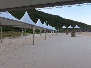 TENDA CHAPÉU DE BRUXA 5X5MTS BRANCA